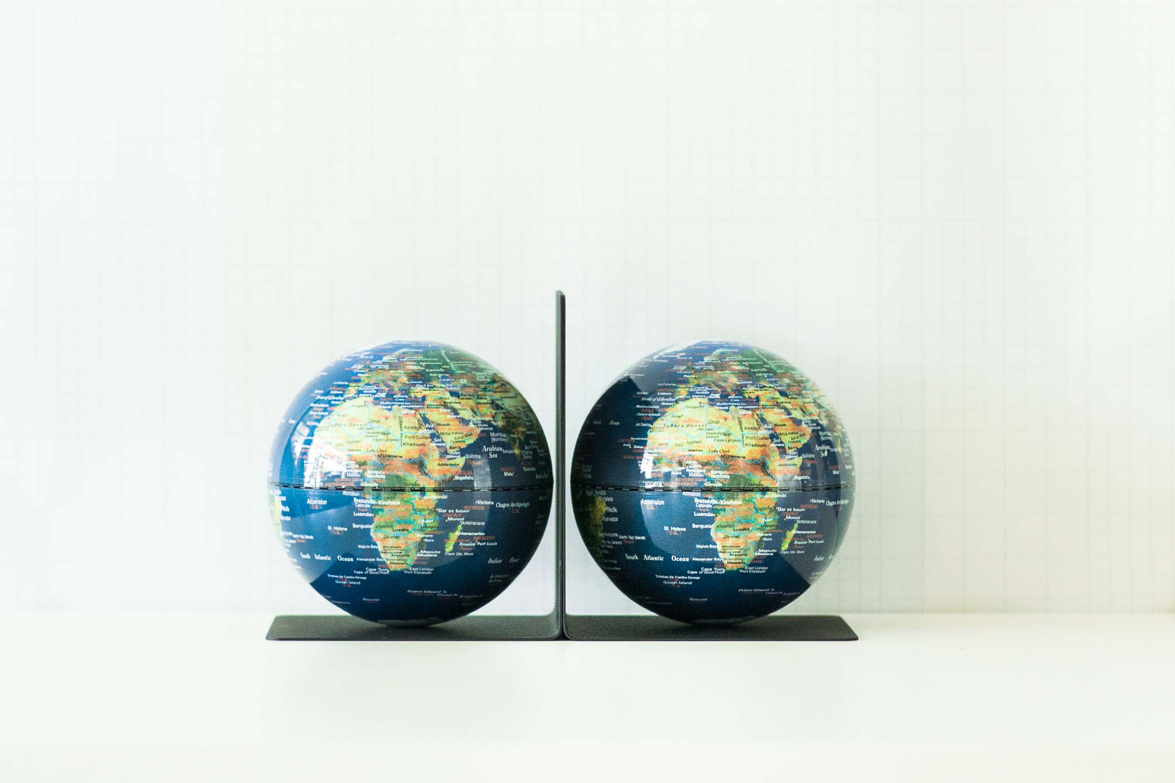 BOOKENDS (MS-513M-B2)